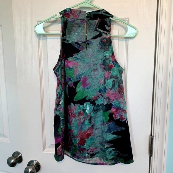 The Limited‎ Women's Size Extra Small Green Black Floral Sleeveless Top - Picture 6 of 6